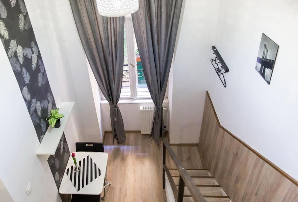 Apartment Private Lofts